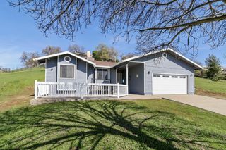 3735 Lakeview Dr, Ione, CA 95640