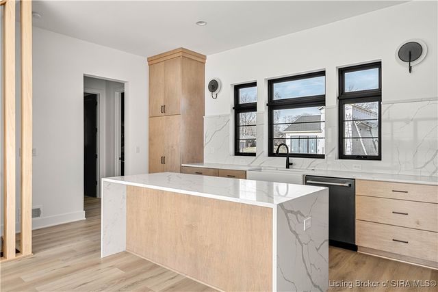 110 Howard Lane, Jeffersonville, IN 47130