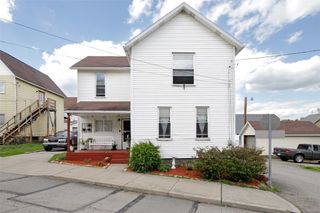 112 W Fayette St, Connellsville, PA 15425