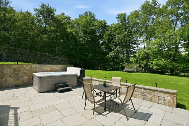 882 Kipling Drive, Yorktown Heights, NY 10598