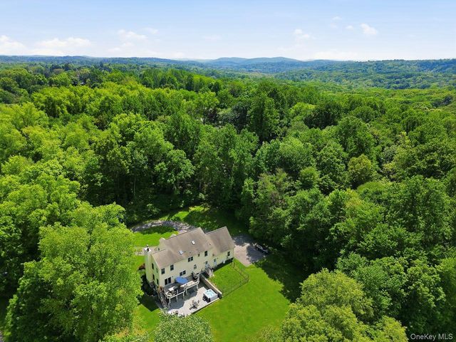 882 Kipling Drive, Yorktown Heights, NY 10598