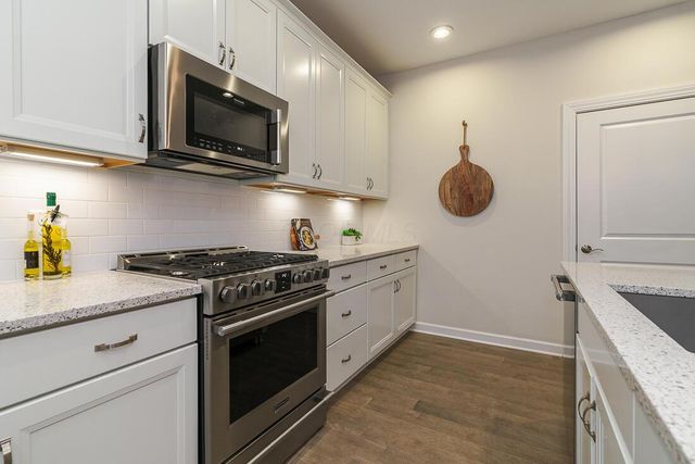 7652 Gateway Boulevard, Powell, OH 43065