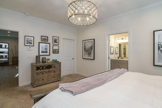 7652 Gateway Boulevard, Powell, OH 43065