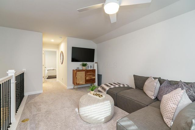 7652 Gateway Boulevard, Powell, OH 43065