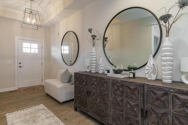 7652 Gateway Boulevard, Powell, OH 43065