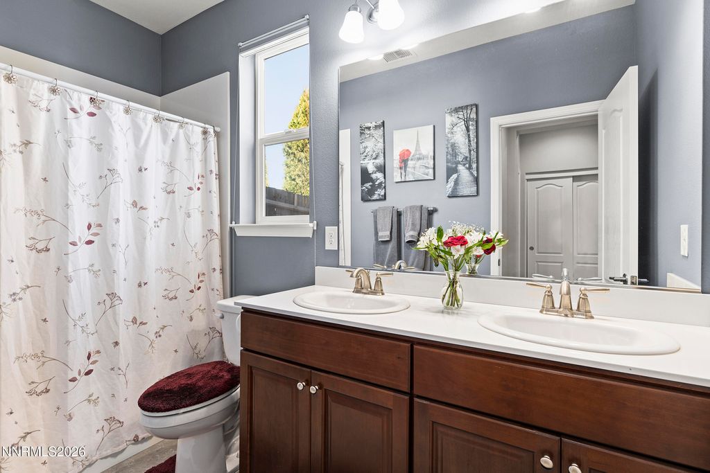 Image 19 of property listing at 3010 Bull Rider Drive, Reno, NV 89521