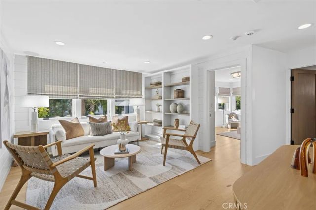 706 Poinsettia, Corona Del Mar, CA 92625