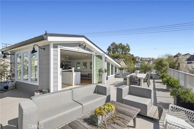 706 Poinsettia, Corona Del Mar, CA 92625