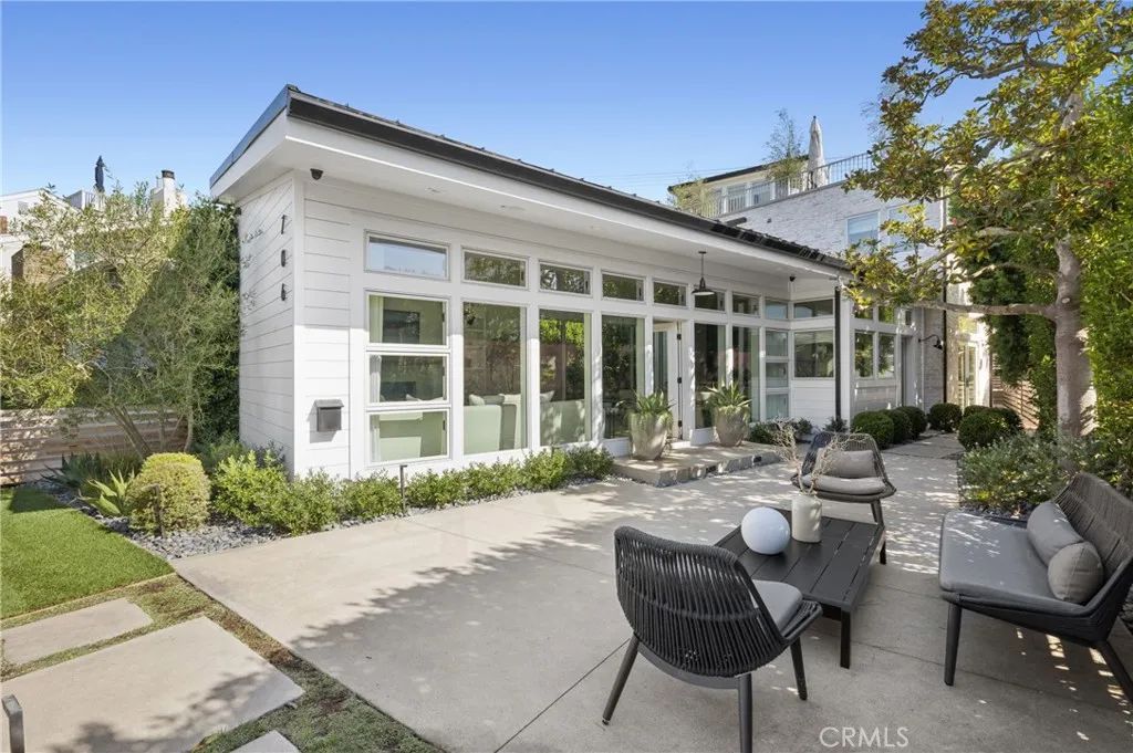 706 Poinsettia, Corona Del Mar, CA 92625