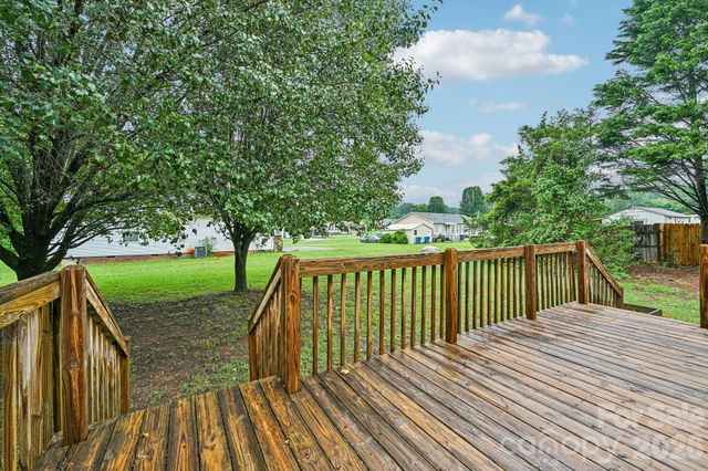 108 Grand Acres Lane, Maiden, NC 28650