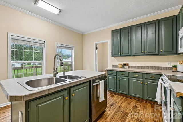 108 Grand Acres Lane, Maiden, NC 28650