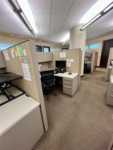 20900 NE 30 TH Ave 600, Aventura, FL 33180