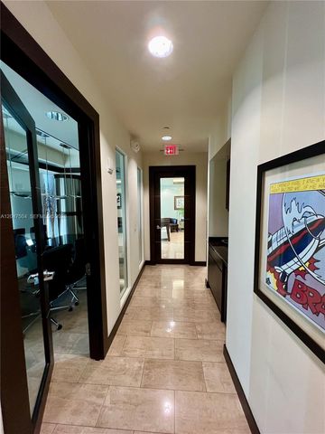 20900 NE 30 TH Ave 600, Aventura, FL 33180