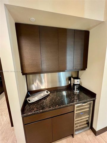 20900 NE 30 TH Ave 600, Aventura, FL 33180