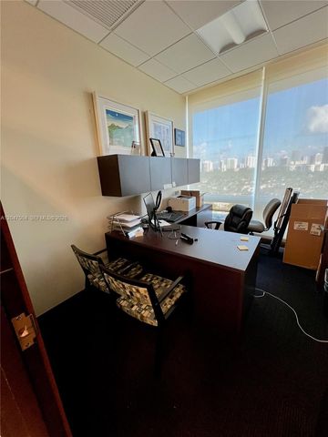 20900 NE 30 TH Ave 600, Aventura, FL 33180