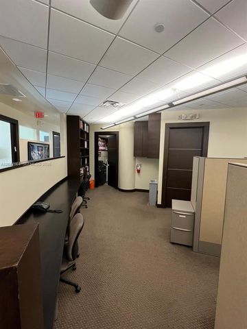 20900 NE 30 TH Ave 600, Aventura, FL 33180