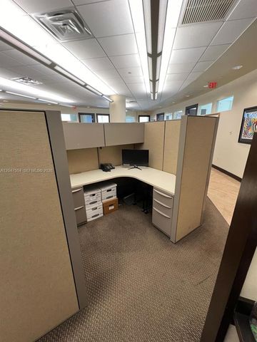 20900 NE 30 TH Ave 600, Aventura, FL 33180
