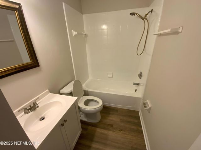 2613 AMERICAS CUP Circle E, Jacksonville, FL 32233
