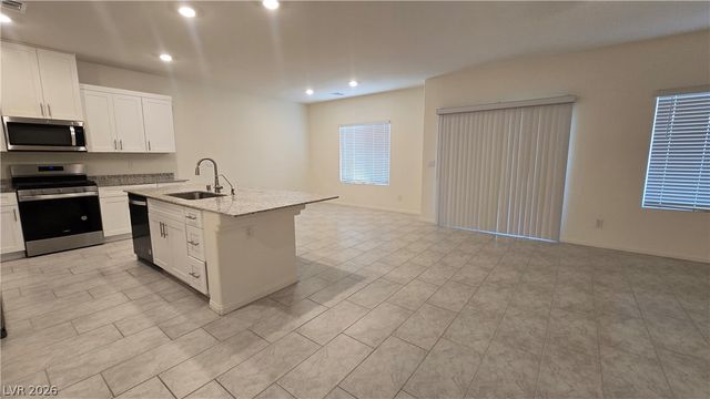7647 Duran Harbor Lane, North Las Vegas, NV 89084