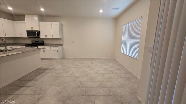 7647 Duran Harbor Lane, North Las Vegas, NV 89084