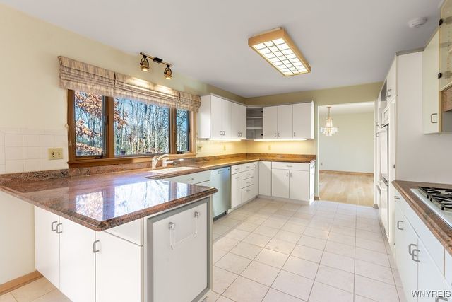 18 Islewoods, Grand Island, NY 14072