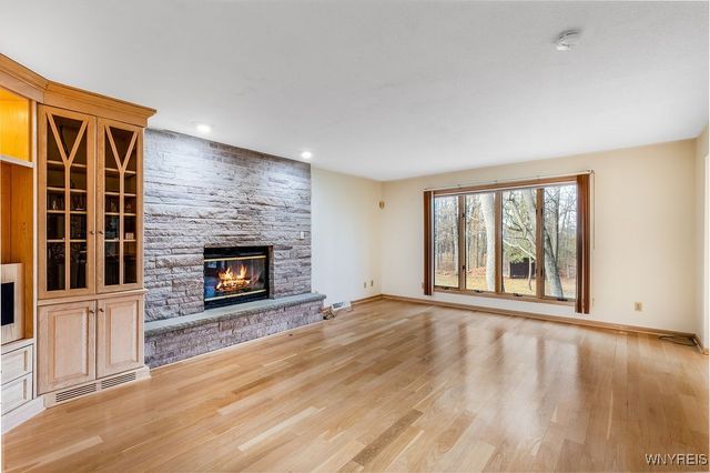 18 Islewoods, Grand Island, NY 14072