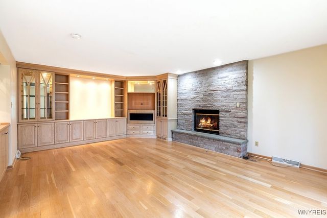 18 Islewoods, Grand Island, NY 14072