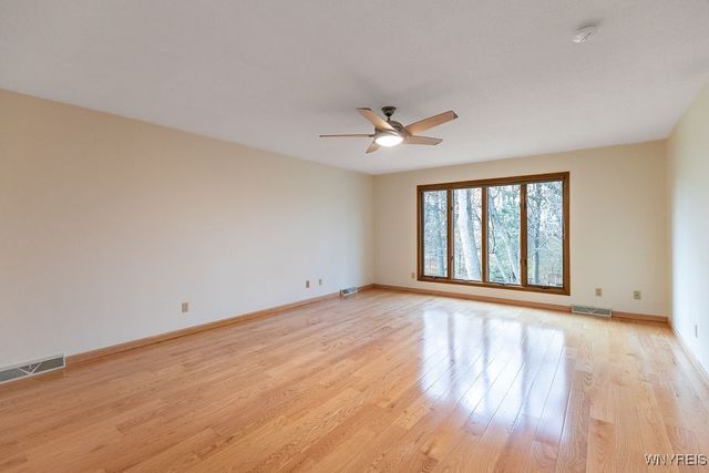 18 Islewoods, Grand Island, NY 14072