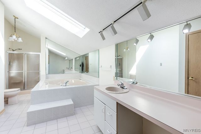 18 Islewoods, Grand Island, NY 14072