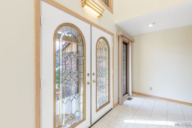 18 Islewoods, Grand Island, NY 14072