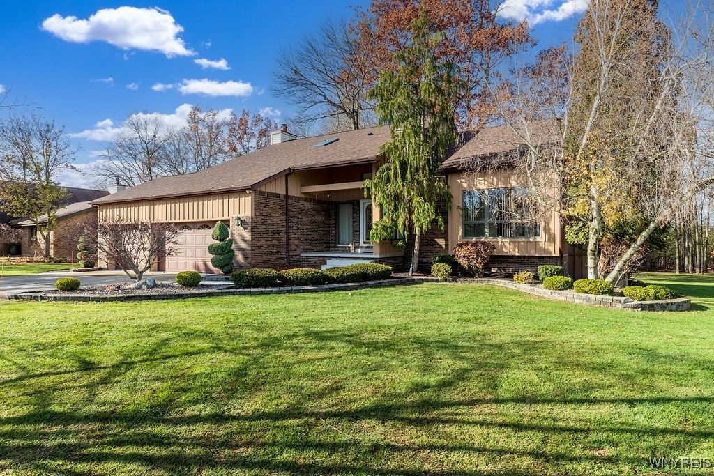 18 Islewoods, Grand Island, NY 14072