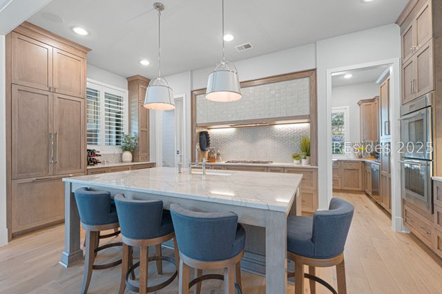 59 Stoney Creek Rd, Hilton Head Island, SC 29928