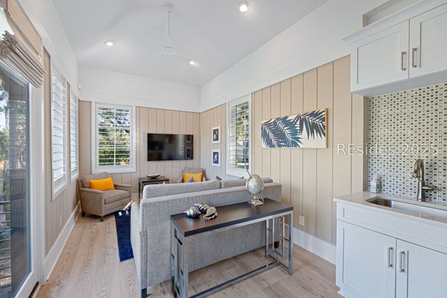 59 Stoney Creek Rd, Hilton Head Island, SC 29928