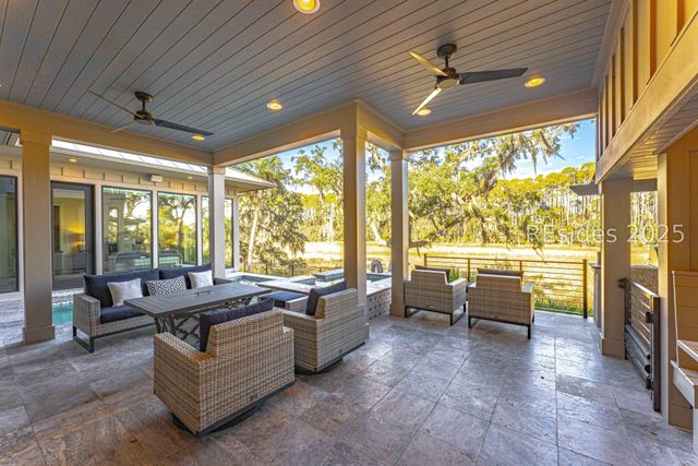 59 Stoney Creek Rd, Hilton Head Island, SC 29928