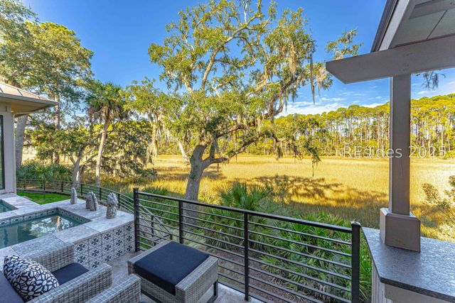 59 Stoney Creek Rd, Hilton Head Island, SC 29928