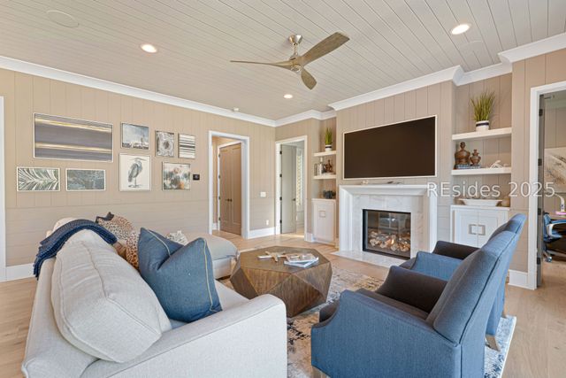 59 Stoney Creek Rd, Hilton Head Island, SC 29928