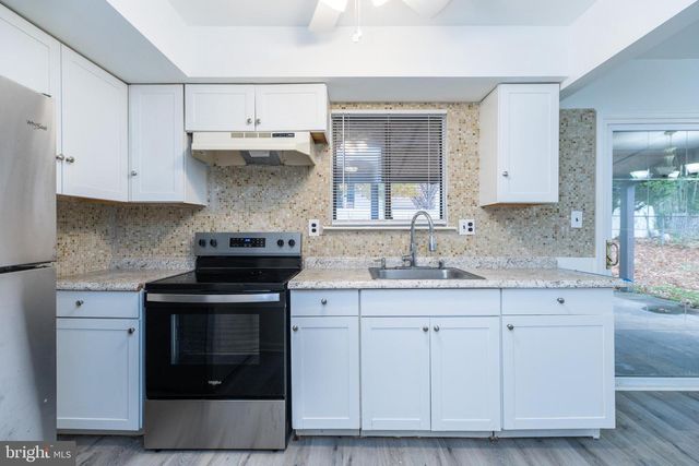 17 LANFORD RD, New Castle, DE 19720