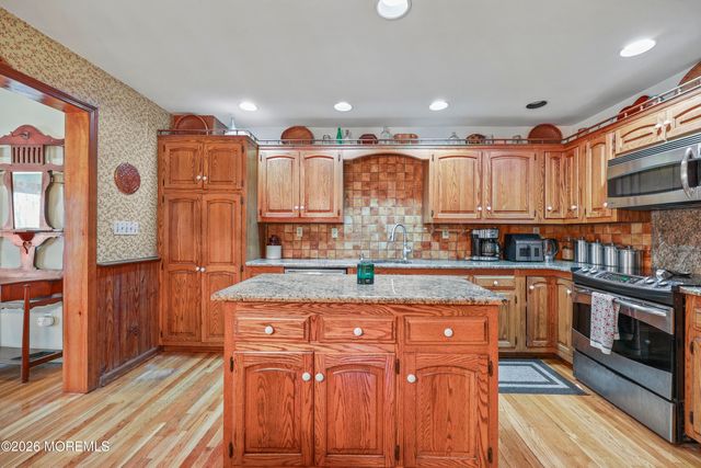 353 E Pleasant Grove Road, Jackson, NJ 08527