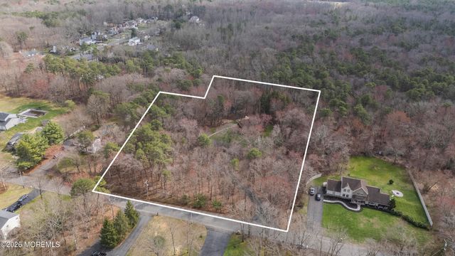 353 E Pleasant Grove Road, Jackson, NJ 08527