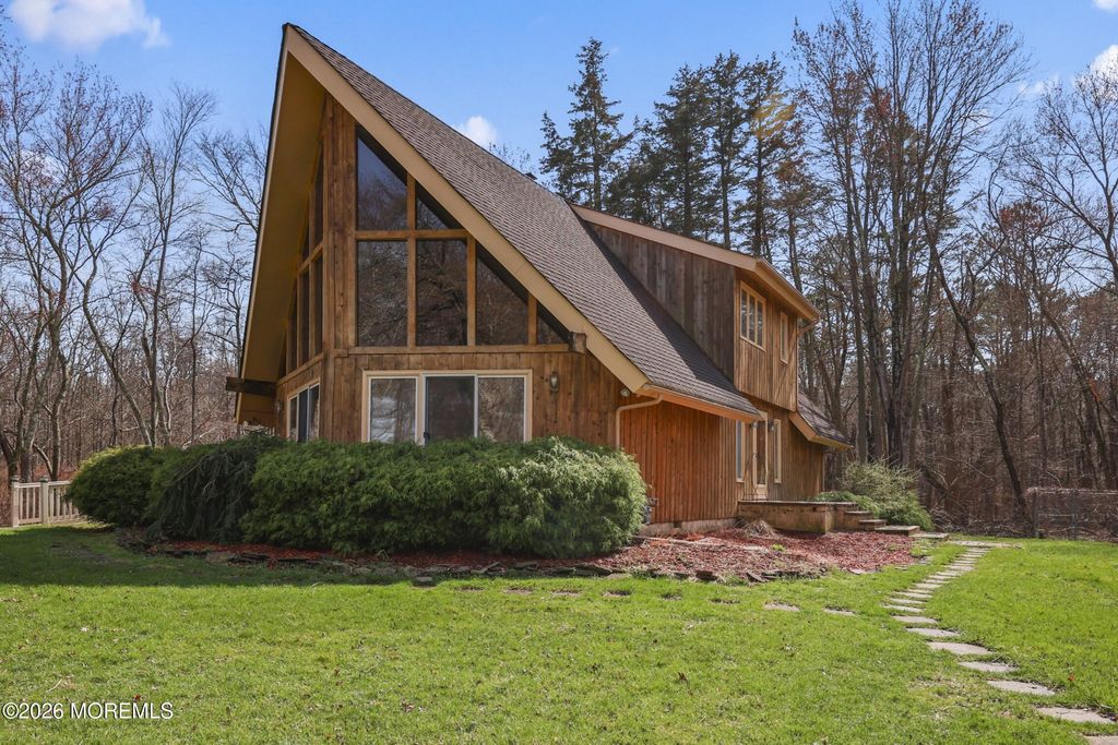 353 E Pleasant Grove Road, Jackson, NJ 08527