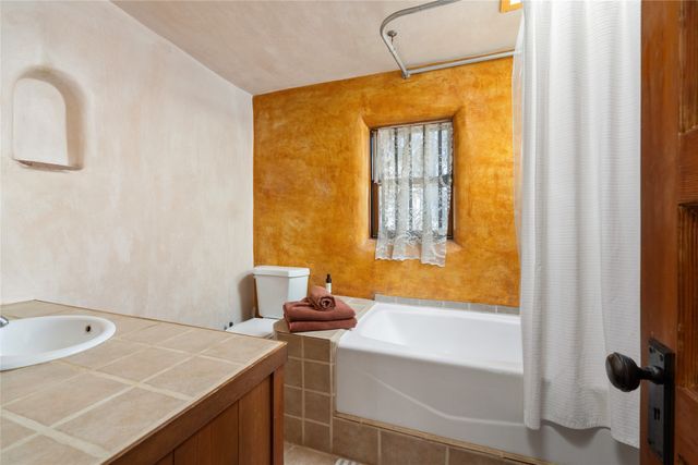 945 Agua Fria C, Santa Fe, NM 87501