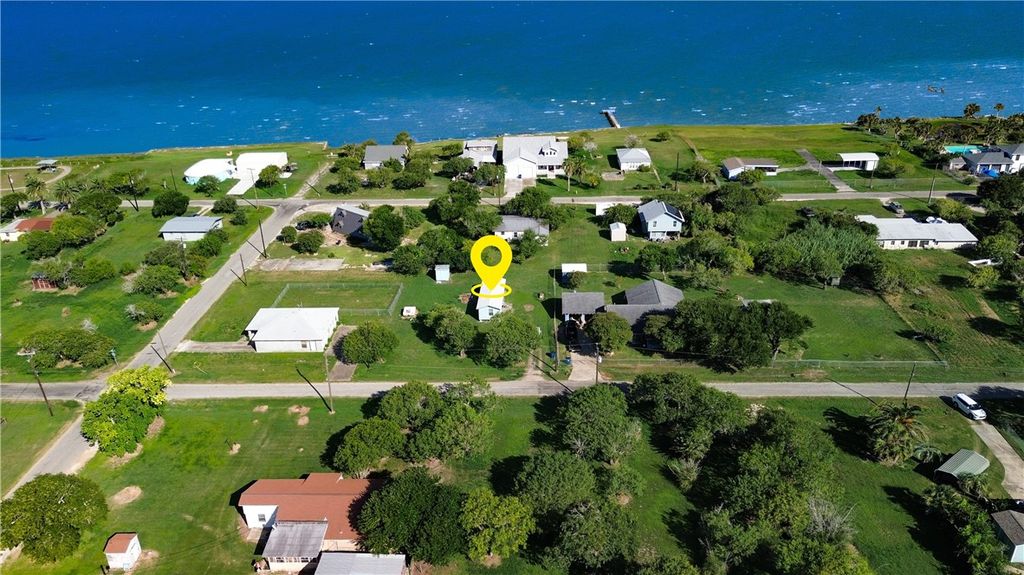 424 First St, Bayside, TX 78340 — exterior