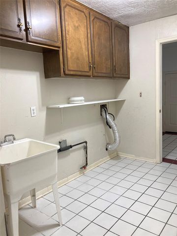 4615 Sao Paulo Street, Pasadena, TX 77504