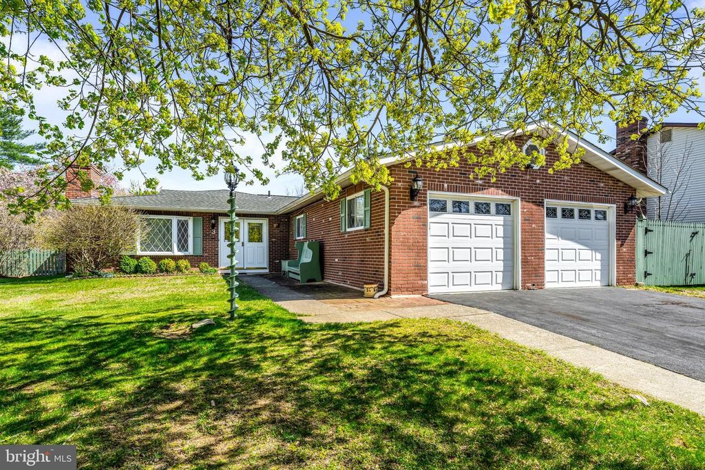 3 LANCASHIRE DRIVE, Mount Holly, NJ 08060