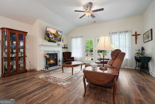 151 Westbrook Crsg Crossing, Acworth, GA 30102