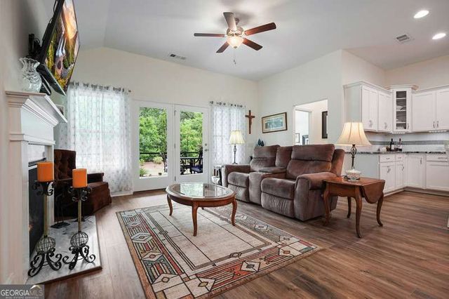 151 Westbrook Crsg Crossing, Acworth, GA 30102