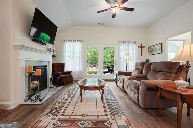 151 Westbrook Crsg Crossing, Acworth, GA 30102