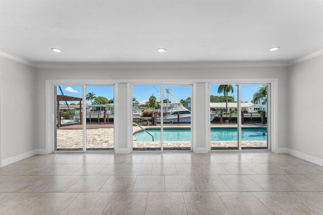 1525 SE 6th Street, Deerfield Beach, FL 33441