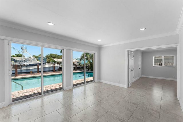 1525 SE 6th Street, Deerfield Beach, FL 33441