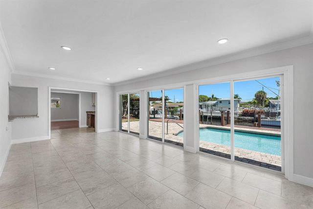 1525 SE 6th Street, Deerfield Beach, FL 33441